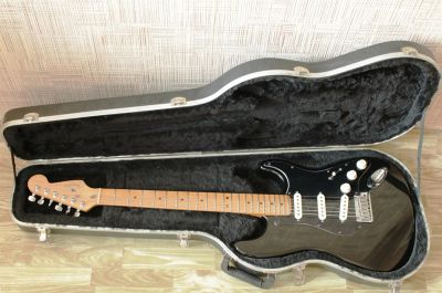 Лот: 3712019. Фото: 1. Цена Снижена! Fender Stratocaster... Гитары