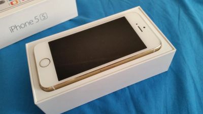 Лот: 9077567. Фото: 1. IPhone 5s в отличном состоянии... Смартфоны