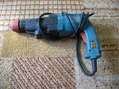 Лот: 5537425. Фото: 1. Перфоратор Makita HR-2400. Электроинструмент