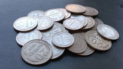 Лот: 22183068. Фото: 1. Билоны 27 монет СССР серебро 10-15-20... Россия до 1917 года