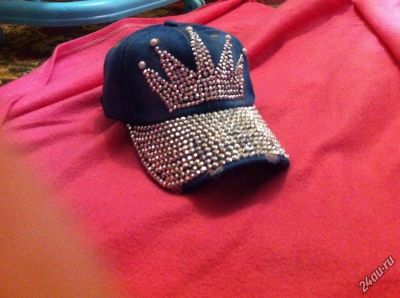 Лот: 5612364. Фото: 1. Кепка в стразах. Головные уборы