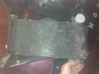 Лот: 3089004. Фото: 1. Радиатор Honda CBR 400RR / CBR400. Запчасти