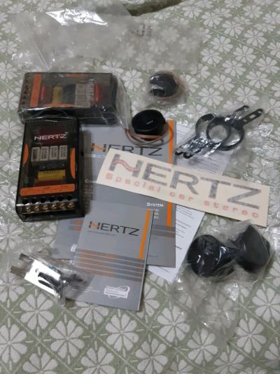 Лот: 14544872. Фото: 1. Кроссоверы + твиттеры Hertz. Акустика автомобильная