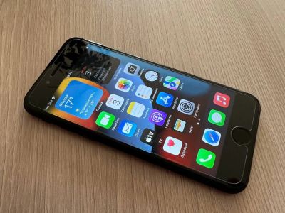 Лот: 19314727. Фото: 1. iPhone 7 2/32 Black. Смартфоны