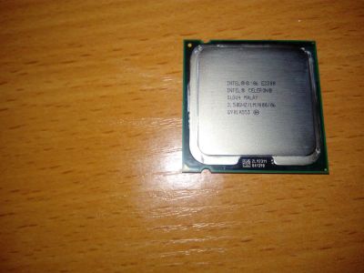 Лот: 10312640. Фото: 1. intel celeron e3300. Процессоры