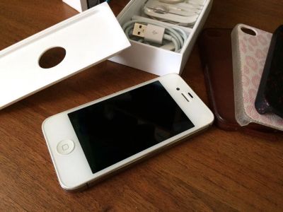 Лот: 8853453. Фото: 1. IPhone 4S. Смартфоны
