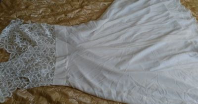 Лот: 10708371. Фото: 1. Длинное, белое, женское платье. Платья