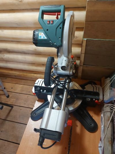 Лот: 20524353. Фото: 1. пила торцовочная metabo kgs 254m. Электроинструмент