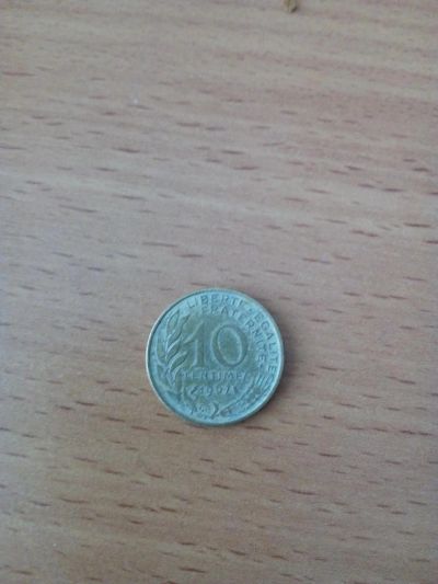 Лот: 11124662. Фото: 1. монета 9. Европа