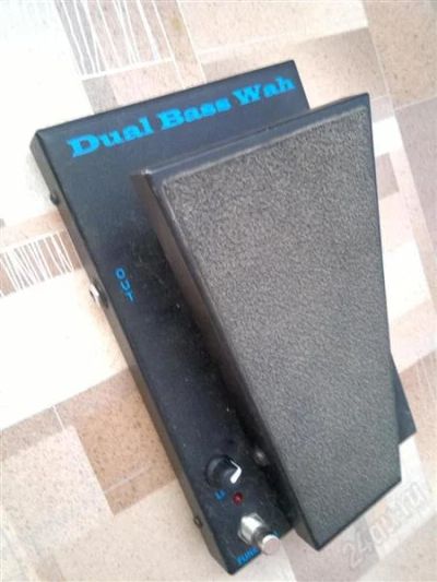 Лот: 2700389. Фото: 1. BASS Wah Dual педаль эфекта Wah-Wah. Гитарные эффекты и комбоусилители