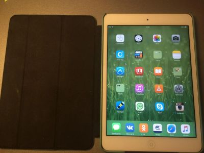 Лот: 6247168. Фото: 1. Ipad mini белый 32 GB + чехол... Планшеты