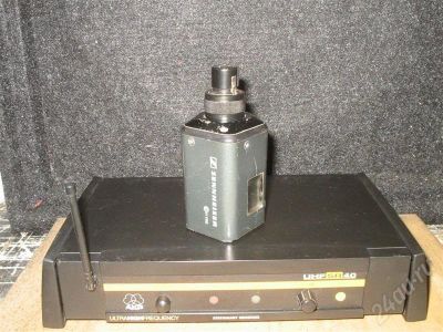Лот: 220725. Фото: 1. SENNHEISER skp-100 Радио-передатчик... Студийные микрофоны, радиомикрофоны и радиосистемы