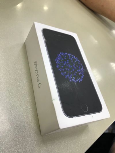 Лот: 11743760. Фото: 1. iPhone 6 на 16 Gb. Смартфоны