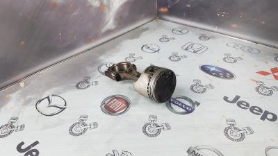 Лот: 23589561. Фото: 1. Шатун Toyota Chaser 1G-GZE 13101-70040... Двигатель и элементы двигателя