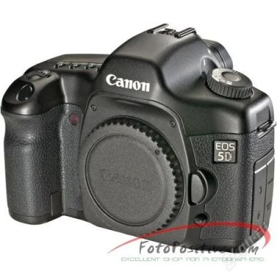 Лот: 1850476. Фото: 1. Фотокамера Canon 5d body. Гарантия... Цифровые зеркальные