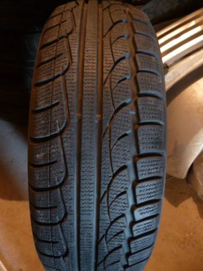 Лот: 7991126. Фото: 1. Одна шина 205/65R15 KUMHO. Шины
