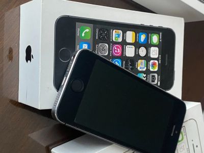 Лот: 17668098. Фото: 1. iPhone 5S. Смартфоны