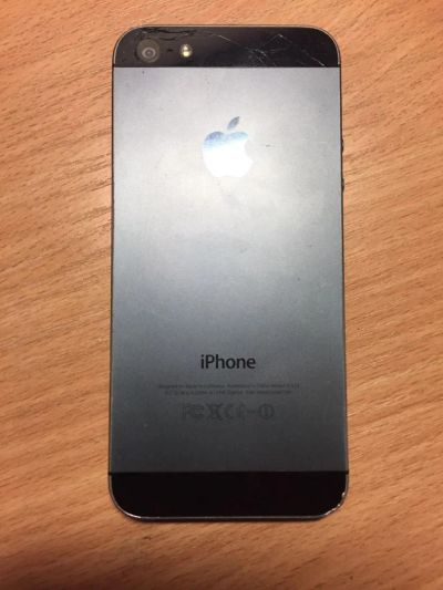 Лот: 9100517. Фото: 1. iphone 5 16gb. Смартфоны