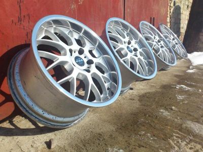 Лот: 2628398. Фото: 1. Полочные PIAA Racing R17 5*114... Диски