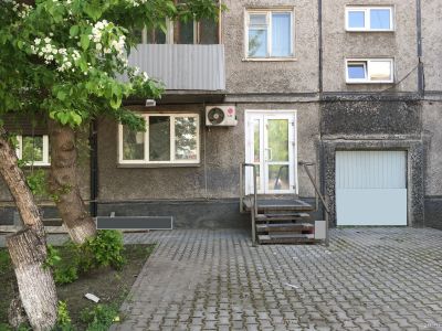 Лот: 17963251. Фото: 1. Нежилое в центре ,на ост. Перенсона... Нежилое
