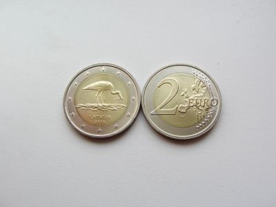 Лот: 12830896. Фото: 1. Латвия 2 евро 2015 " Черный Аист... Европа
