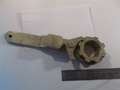 Лот: 15429699. Фото: 1. ключь накидной на 27 с трещеткой. Ручной инструмент