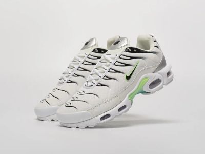 Лот: 24974831. Фото: 1. Кроссовки Nike Air Max Plus TN. Кеды, кроссовки, слипоны