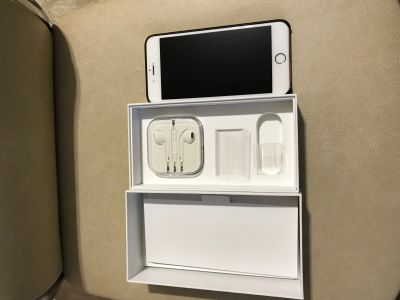 Лот: 14908947. Фото: 1. iPhone 6S plus 64Gb на официальной... Смартфоны