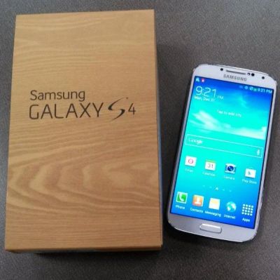 Лот: 10254173. Фото: 1. Samsung Galaxy S4 белый. Смартфоны