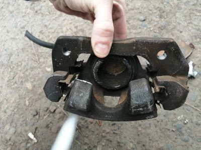 Лот: 15689239. Фото: 1. Суппорт Toyota Platz NCP12. Кузов