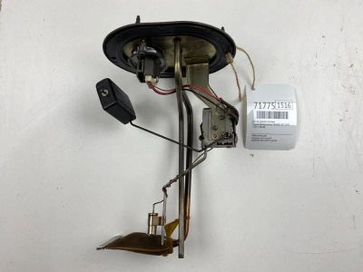 Лот: 21113468. Фото: 1. Датчик уровня топлива Toyota Estima... Двигатель и элементы двигателя