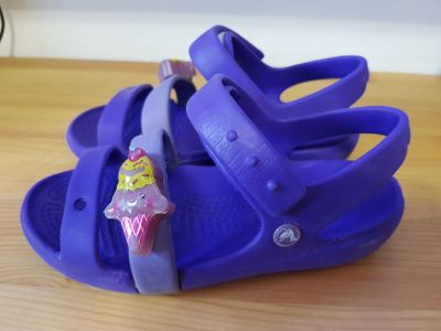 Лот: 15959493. Фото: 1. Сандалии Crocs C12 для девочки. Сандалии