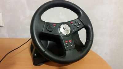 Лот: 10538106. Фото: 1. Проводной руль для ПК Logitech... Рули, джойстики