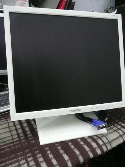 Лот: 3724331. Фото: 1. Prestigio Р175м..Белый. ЖК-мониторы