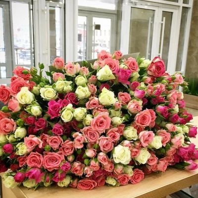 Лот: 6627764. Фото: 1. 51 кустовая роза ! Очень крутой... Свежие цветы