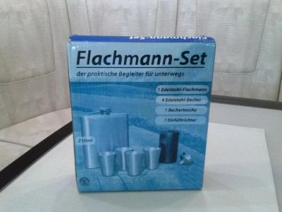 Лот: 7728609. Фото: 1. подарочный набор с фляжкой. Рюмки, стопки