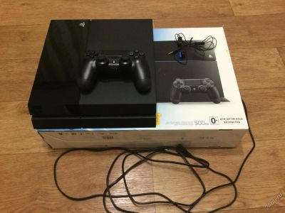 Лот: 5557887. Фото: 1. Приставка PS4 , почти не использовалась... Игровые приставки, консоли