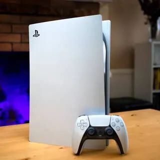 Лот: 19673975. Фото: 1. Sony Playstation 5 с дисководом... Игровые приставки, консоли