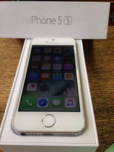 Лот: 10268498. Фото: 1. Iphone 5s 16gb. Смартфоны