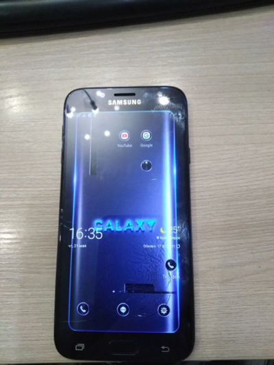 Лот: 16019735. Фото: 1. Смартфон Samsung Galaxy J7 16... Смартфоны