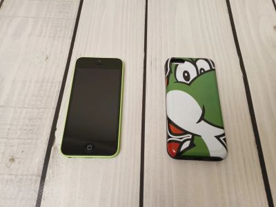 Лот: 24772014. Фото: 1. IPhone 5c 16 gb с 100 рублей. Смартфоны
