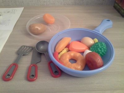 Лот: 9020856. Фото: 1. Сковорода с продуктами. Другое (игрушки)