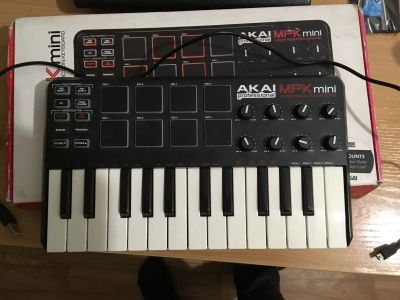 Лот: 12958306. Фото: 1. Akai MPK mini. MIDI-оборудование