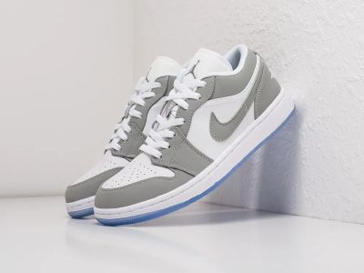 Лот: 18832902. Фото: 1. Кроссовки Nike Air Jordan 1 Low. Кеды, кроссовки, слипоны