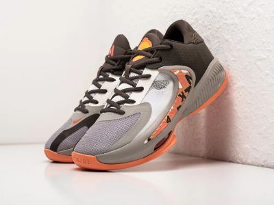 Лот: 24978392. Фото: 1. Кроссовки Nike Zoom Freak 4. Кеды, кроссовки, слипоны