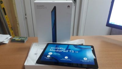 Лот: 13705277. Фото: 1. Планшет Huawei T5 10 16 ГБ 3G... Планшеты