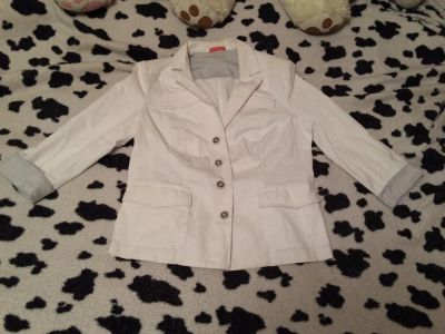 Лот: 7133188. Фото: 1. Джинсовка белая 50 р-р. Пиджаки, жакеты, жилеты