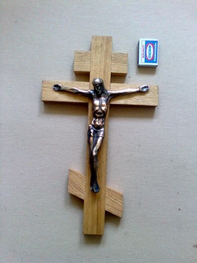 Лот: 11748431. Фото: 1. Распятие бронзовое на кресте. Предметы интерьера и быта