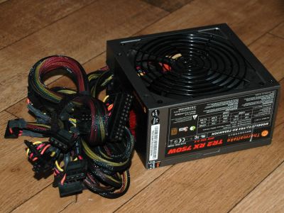 Лот: 13935935. Фото: 1. Модульный блок Thermaltake TR2... Корпуса, блоки питания