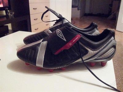 Лот: 2256942. Фото: 1. Бутсы UMBRO x-300-a. Кеды, кроссовки, слипоны